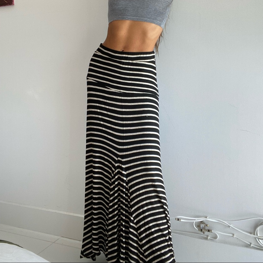 Anthropologie Striped black & White Maxi Skirt Small
